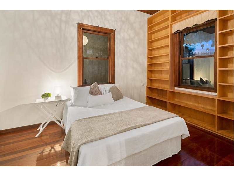 74 Wylie Avenue, Coorparoo QLD 4151