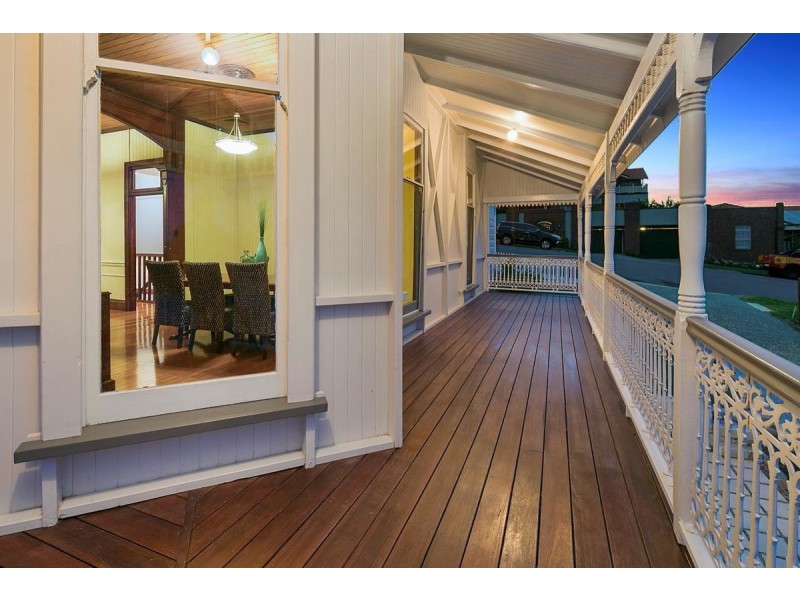 74 Wylie Avenue, Coorparoo QLD 4151