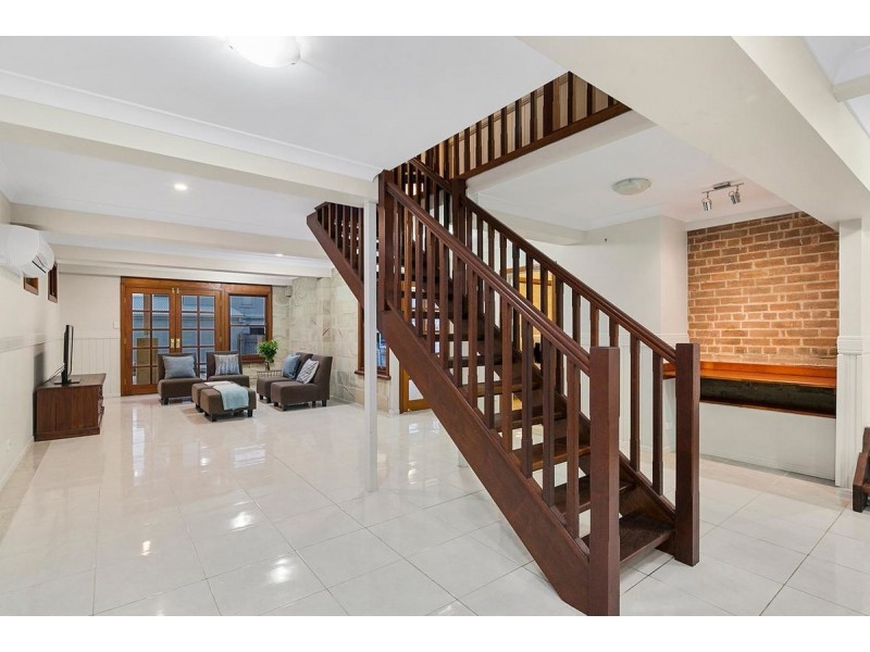 74 Wylie Avenue, Coorparoo QLD 4151