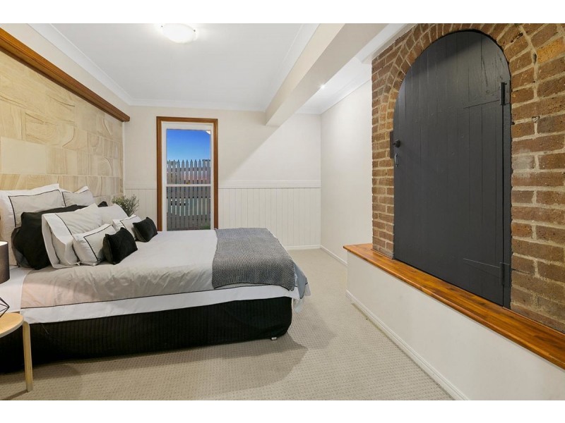 74 Wylie Avenue, Coorparoo QLD 4151