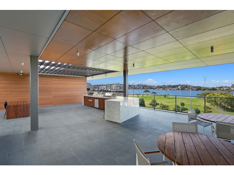 1044/12 Longland Street, Newstead QLD 4006