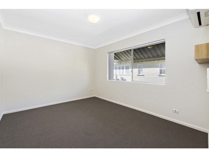 2/23 Macaulay Street, Coorparoo QLD 4151