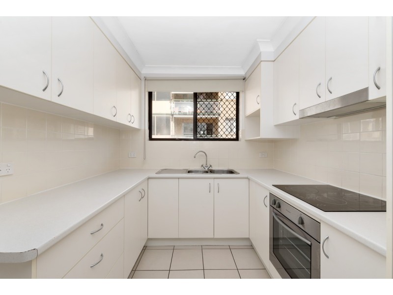 2/30 Wellington Street, Coorparoo QLD 4151