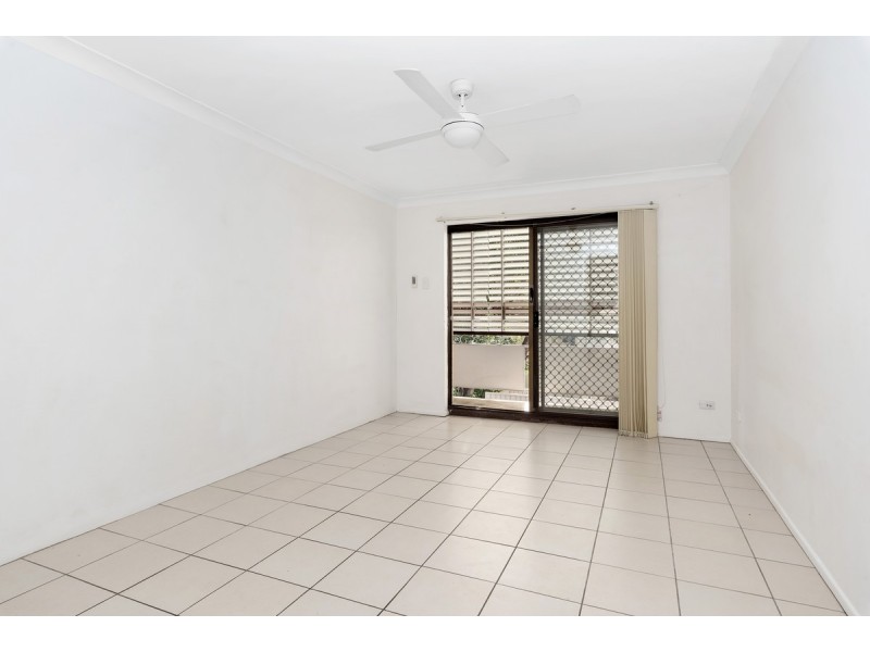 2/30 Wellington Street, Coorparoo QLD 4151
