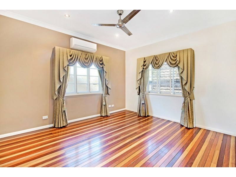 36 Ninth Avenue, Coorparoo QLD 4151
