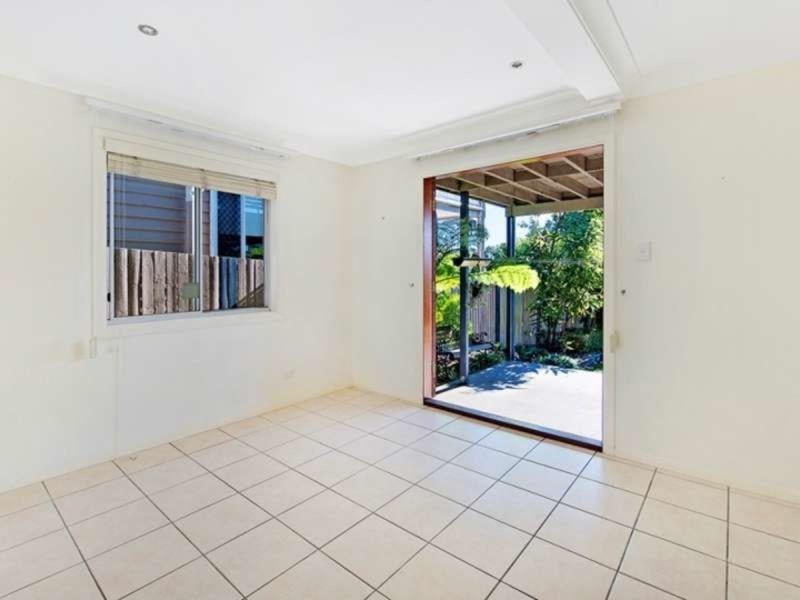 36 Ninth Avenue, Coorparoo QLD 4151