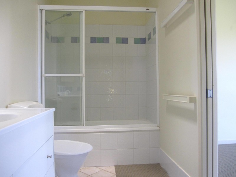 1/28 Bindaree Street, Greenslopes QLD 4120