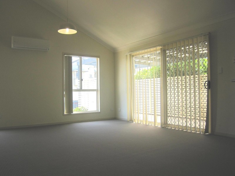 1/28 Bindaree Street, Greenslopes QLD 4120