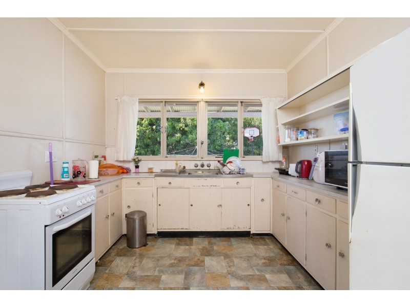 10 Effingham Street, Tarragindi QLD 4121