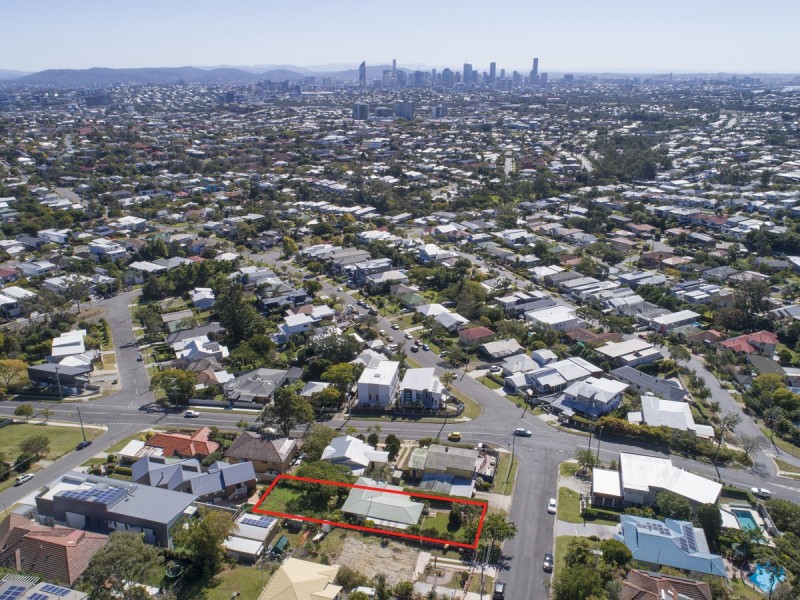 7 Spica Street, Coorparoo QLD 4151