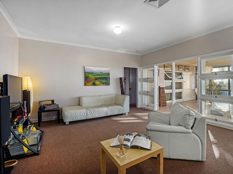 7 Spica Street, Coorparoo QLD 4151