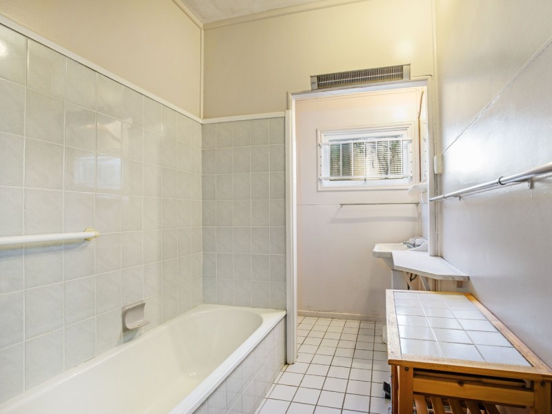 7 Spica Street, Coorparoo QLD 4151