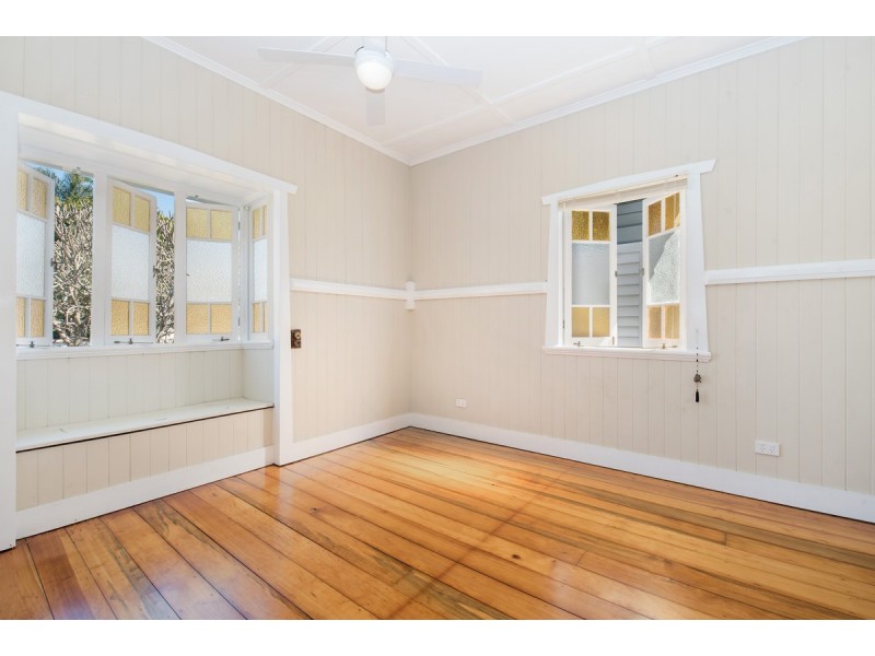 92 Cavendish Road, Coorparoo QLD 4151