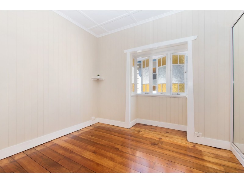 92 Cavendish Road, Coorparoo QLD 4151