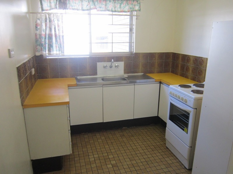 1/8 Wilton Terrace, Yeronga QLD 4104