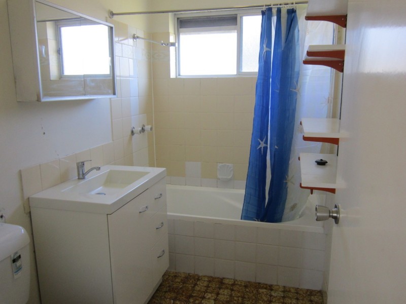 1/8 Wilton Terrace, Yeronga QLD 4104