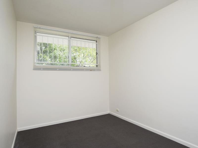 1/33 Dansie Street, Greenslopes QLD 4120