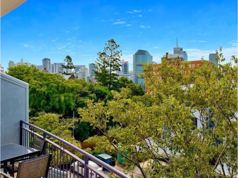 10/446 Main Street, Kangaroo Point QLD 4169