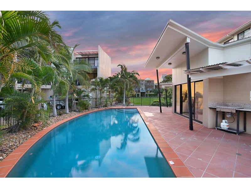 36/55 Harries Road, Coorparoo QLD 4151