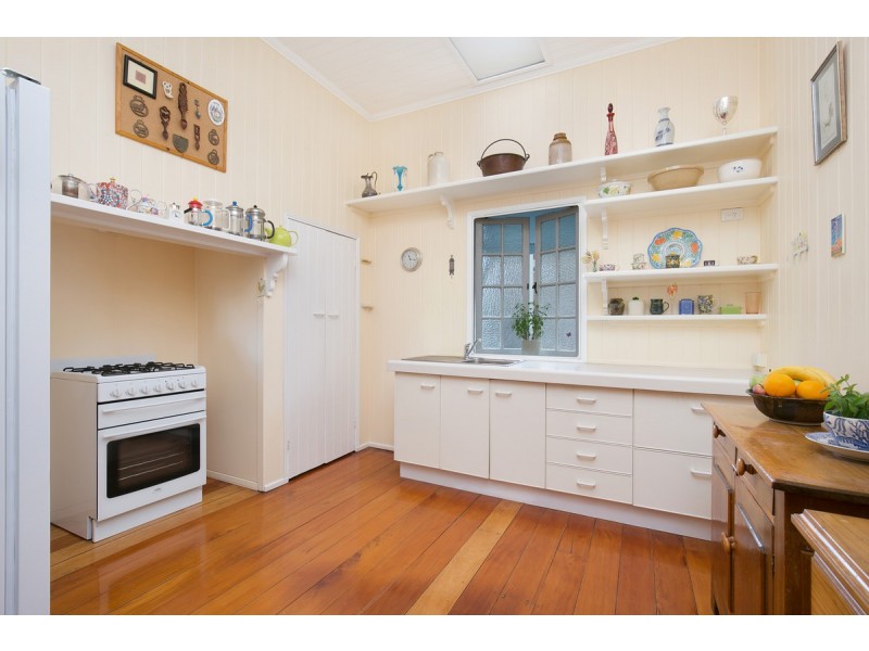 40 Robinson Street, Coorparoo QLD 4151