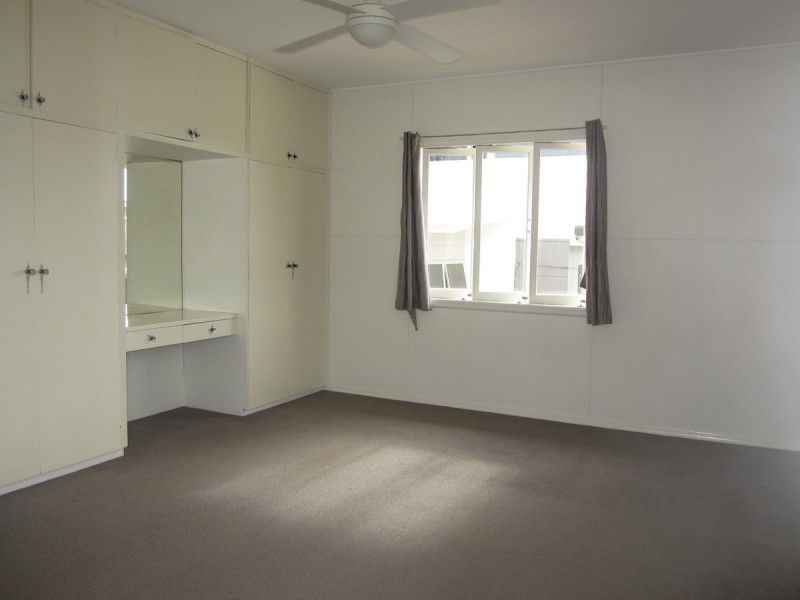 43 Greens Road, Coorparoo QLD 4151
