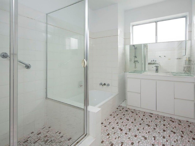 2/16 Rialto Street, Coorparoo QLD 4151