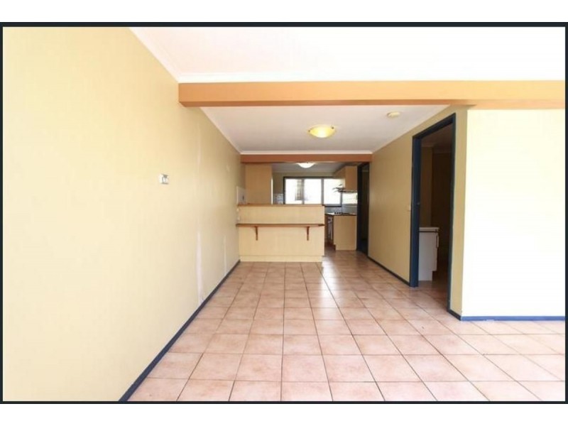 8B Brinawa Street, Camp Hill QLD 4152