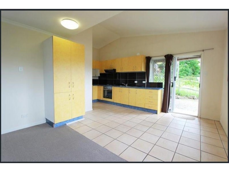 15B Captain Street, Holland Park West QLD 4121