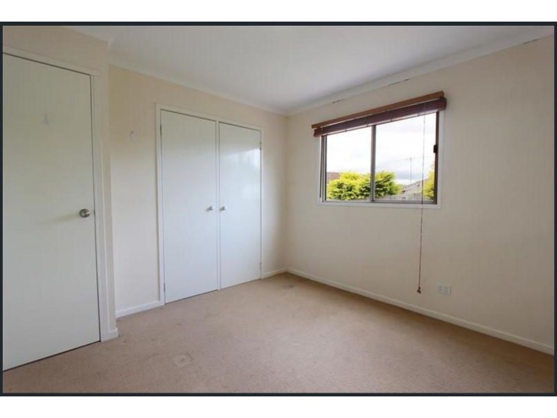 15B Captain Street, Holland Park West QLD 4121