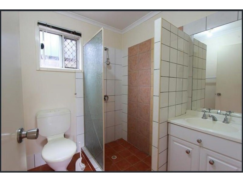 15B Captain Street, Holland Park West QLD 4121