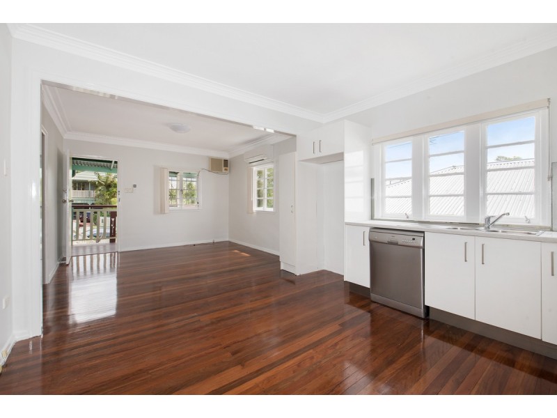 70 Stanley Road, Camp Hill QLD 4152