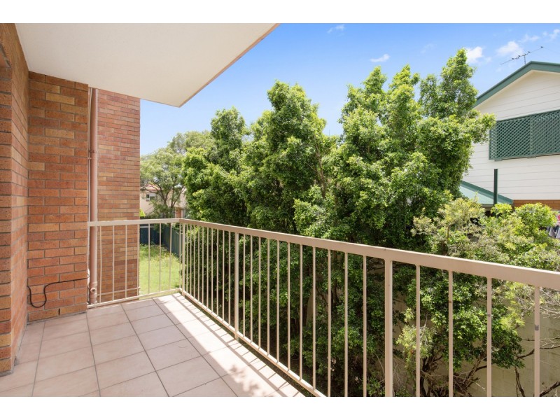 2/19 Vera Street, Greenslopes QLD 4120
