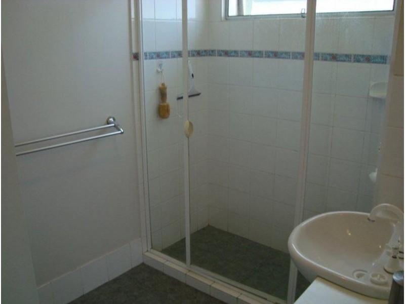 4/12 Birdwood Street, Coorparoo QLD 4151