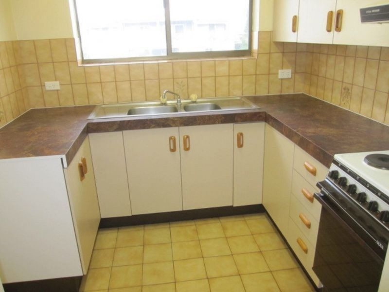 15/18 Rolle Street, Holland Park QLD 4121