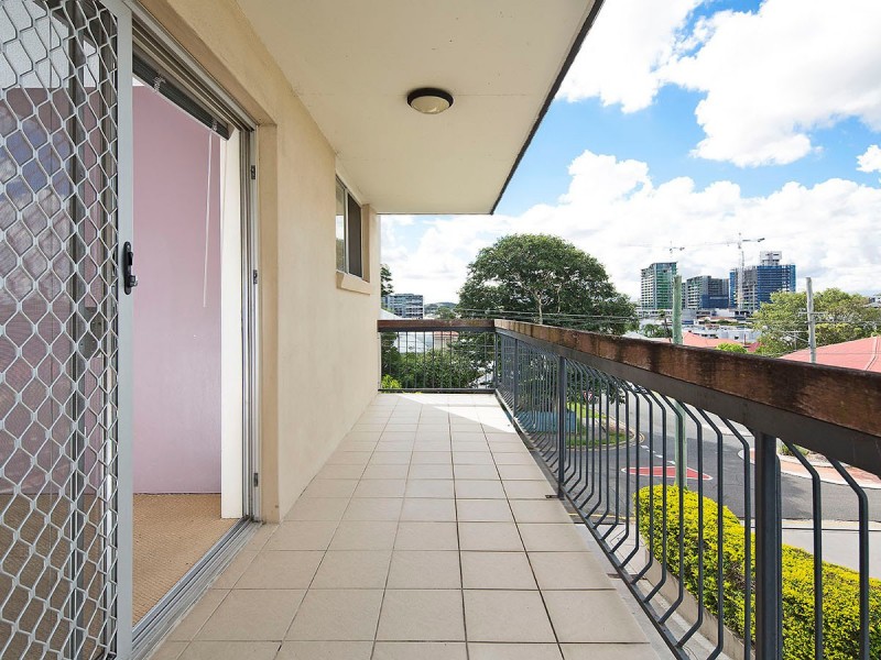 1/31 St Leonards Street, Coorparoo QLD 4151