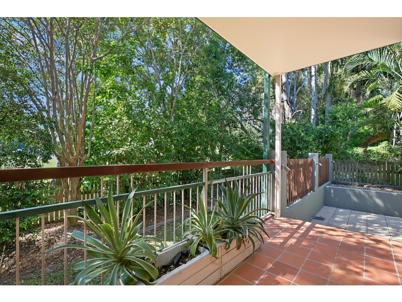 2/70 Jellicoe Street, Coorparoo QLD 4151