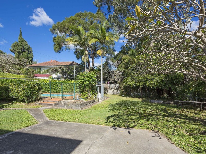 34 Mackay Street, Coorparoo QLD 4151