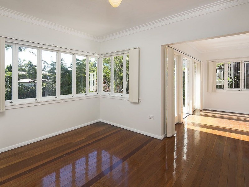 59 Oxley Drive, Holland Park QLD 4121