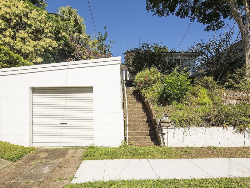 59 Oxley Drive, Holland Park QLD 4121