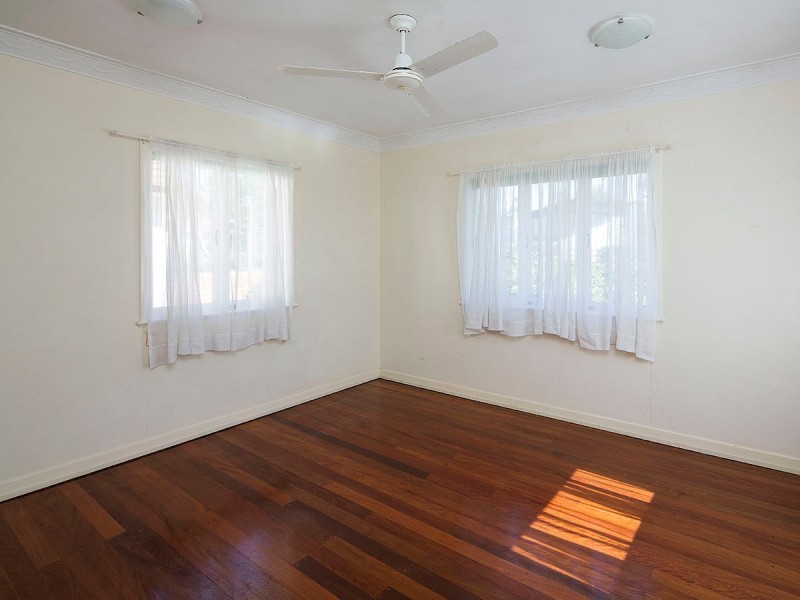 147 Porteus Drive, Seven Hills QLD 4170