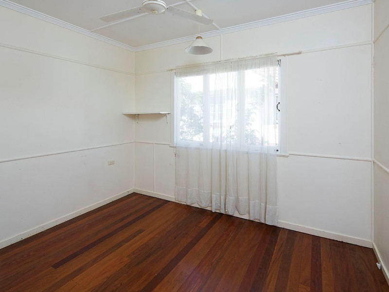 147 Porteus Drive, Seven Hills QLD 4170