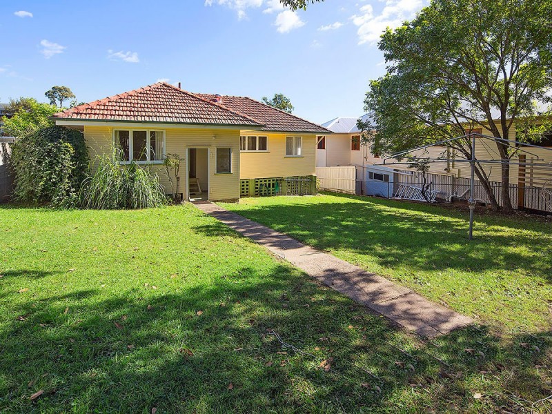 147 Porteus Drive, Seven Hills QLD 4170