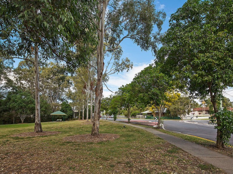 2/115 Leicester Street, Coorparoo QLD 4151