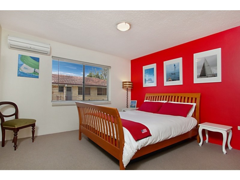 2/32 Macaulay Street, Coorparoo QLD 4151