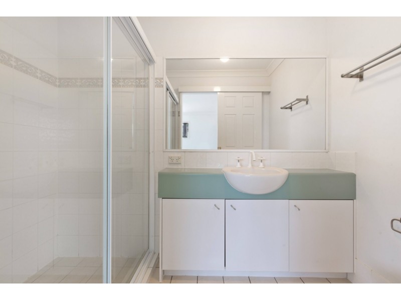 2/396 Upper Cornwall Street, Coorparoo QLD 4151