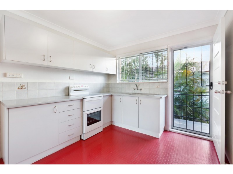 3/96 Victoria Terrace, Greenslopes QLD 4120