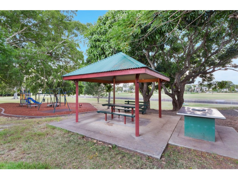 3/96 Victoria Terrace, Greenslopes QLD 4120