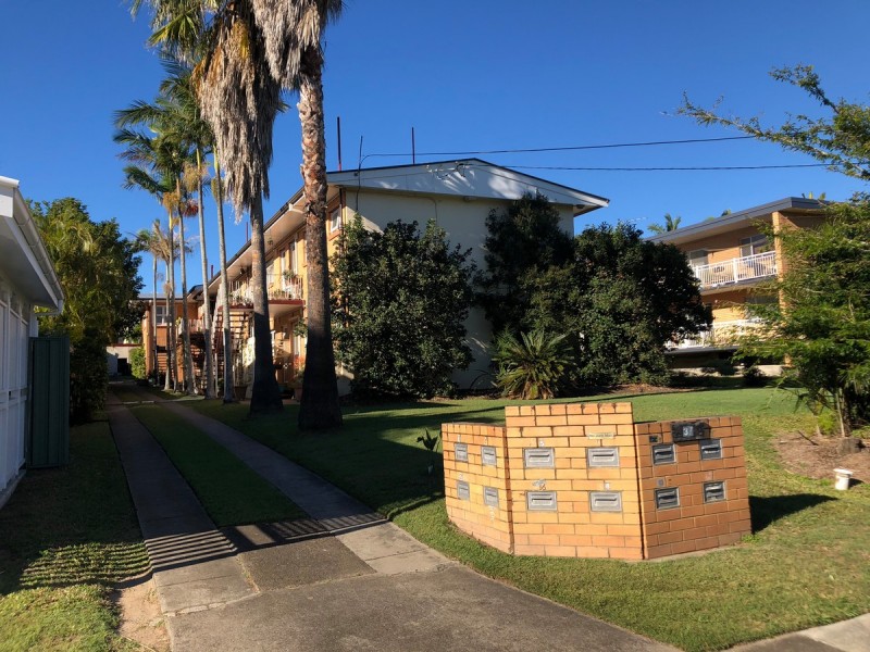 2/37 Dansie Street, Greenslopes QLD 4120