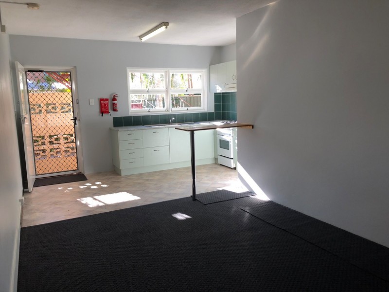 2/37 Dansie Street, Greenslopes QLD 4120