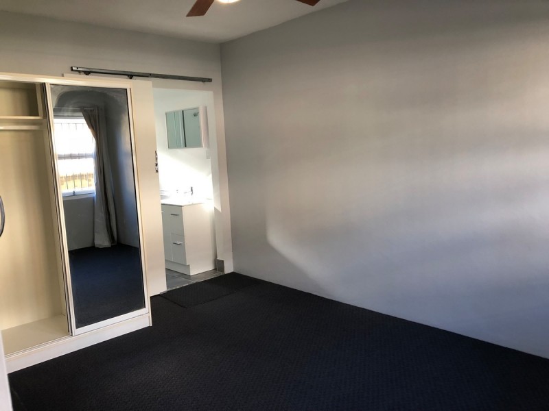 2/37 Dansie Street, Greenslopes QLD 4120